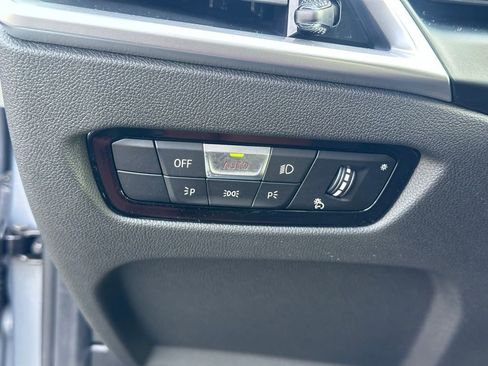 Certified 2025 BMW 330i xDrive Sedan w/ Premium Package AWD/4WD image 19