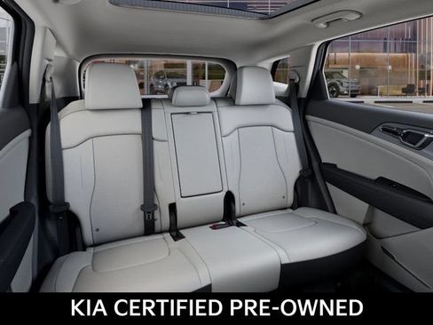 Used 2026 Kia Sportage EX w/ EX Panorama Roof Package FWD image 16