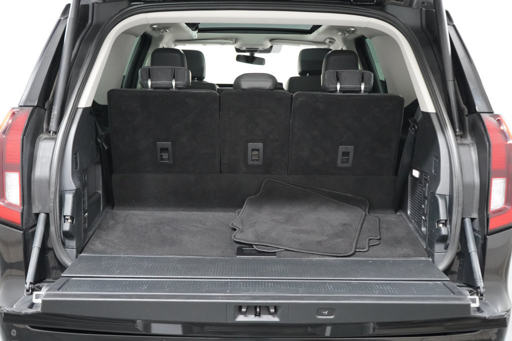 Used 2025 Ford Expedition Active AWD/4WD image 34