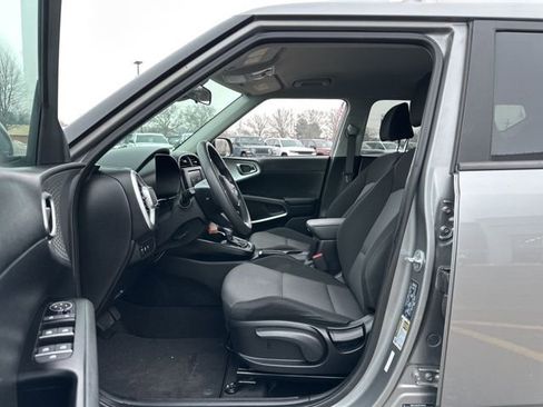 Used 2024 Kia Soul LX w/ Option Group 015 image 9