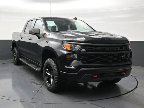 Used 2023 Chevrolet Silverado 1500 Custom Trail Boss AWD/4WD image 7