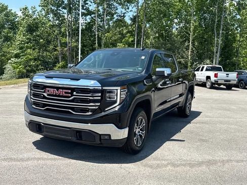 Used 2025 GMC Sierra 1500 SLT AWD/4WD image 8