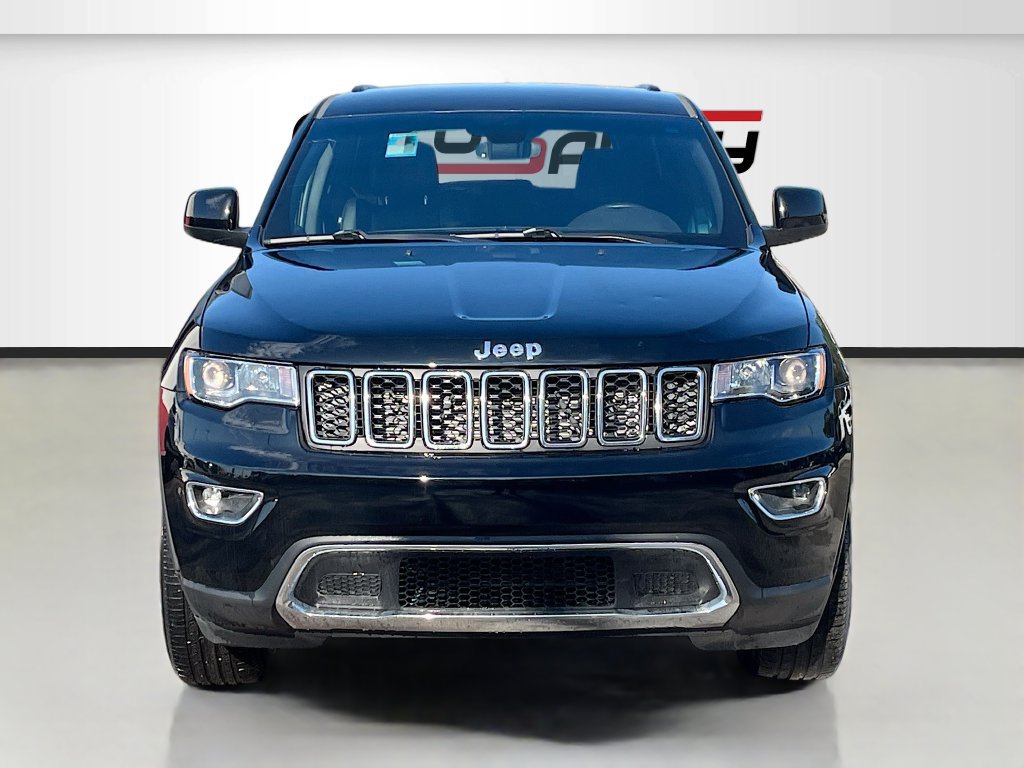 Used 2022 Jeep Grand Cherokee Laredo X AWD/4WD image 2