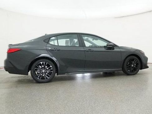 New 2026 Toyota Camry Hybrid FWD image 51