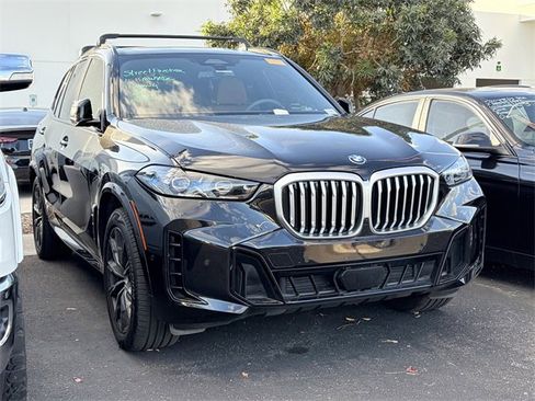 Certified 2025 BMW X5 xDrive50e w/ M Sport Package image 3