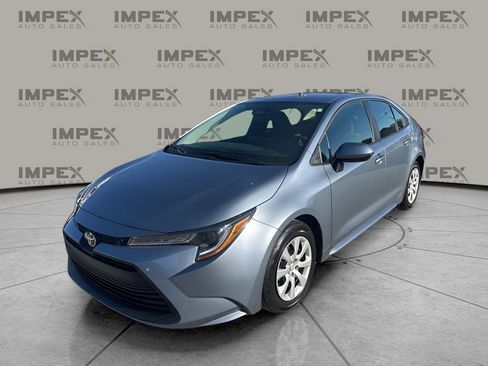 Used 2025 Toyota Corolla LE image 1
