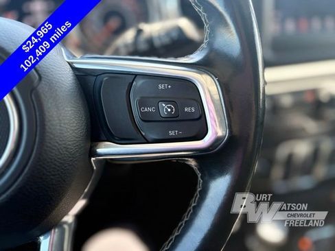 Used 2021 Jeep Wrangler Unlimited Sahara AWD/4WD image 15