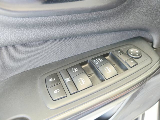 Used 2017 Jeep Cherokee Sport AWD/4WD image 31