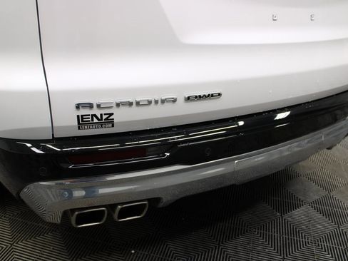 Used 2024 GMC Acadia Denali image 46