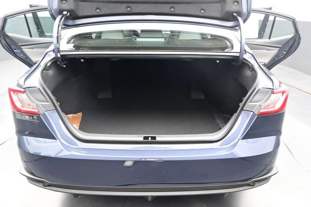 New 2026 Toyota Camry SE FWD image 13