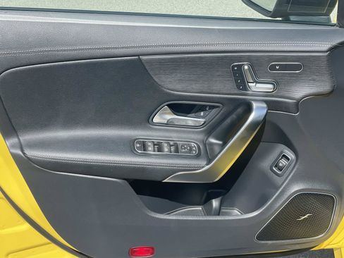 Used 2023 Mercedes-Benz CLA 250 image 21