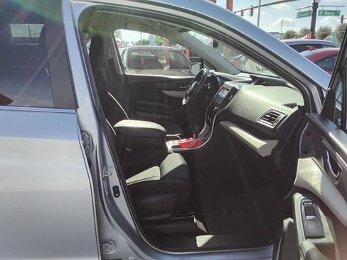 Used 2019 Subaru Ascent Premium image 4