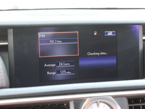 Used 2016 Lexus RC 200t RWD image 21