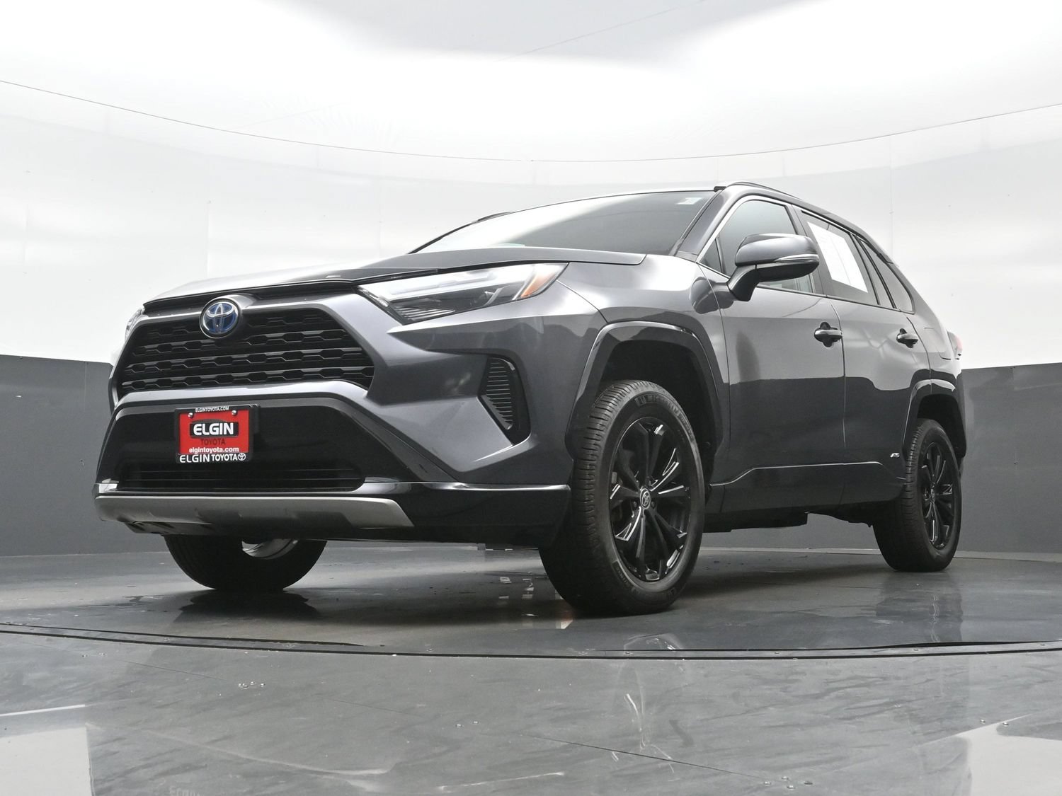 Used 2022 Toyota RAV4 SE w/ Convenience Package AWD/4WD image 29