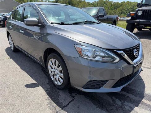 Used 2019 Nissan Sentra S FWD image 9