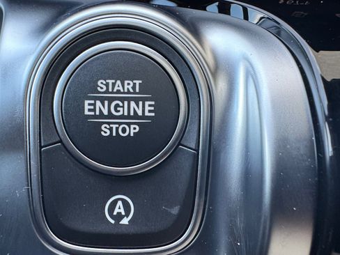 Used 2026 Mercedes-Benz GLB 250 4MATIC image 28