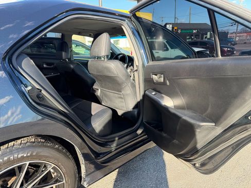 Used 2013 Toyota Camry L image 9