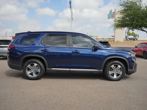 Used 2024 Honda Pilot EX-L image 4
