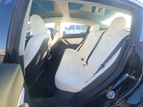 Used 2018 Tesla Model 3 Long Range image 19