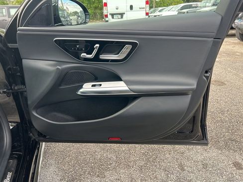 Used 2025 Mercedes-Benz E 350 Sedan image 16