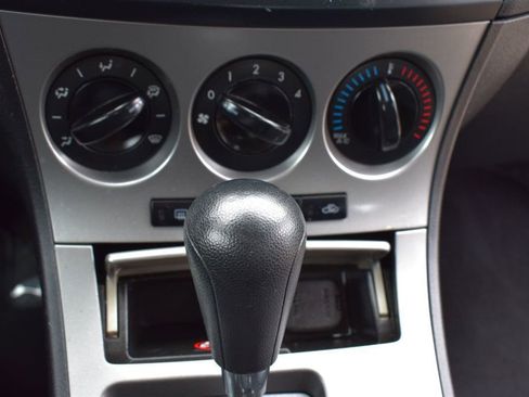 Used 2011 MAZDA MAZDA3 i Touring image 31