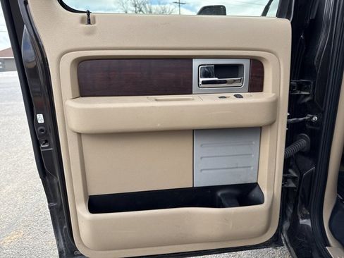 Used 2013 Ford F150 King Ranch w/ King Ranch Luxury Pkg image 7