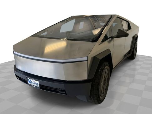 Used 2025 Tesla Cybertruck AWD Crew Cab image 1