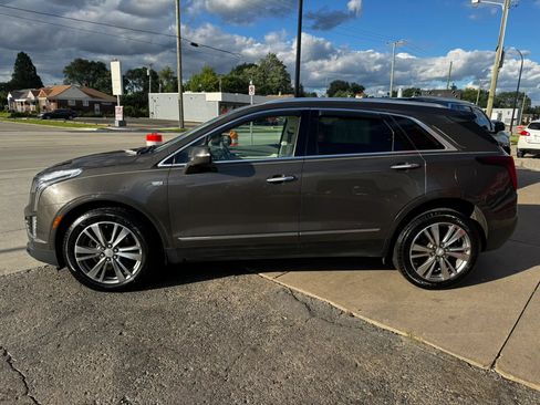 Used 2020 Cadillac XT5 Premium Luxury AWD/4WD image 4