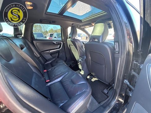 Used 2015 Volvo XC60 T5 Platinum w/ Climate Package image 18