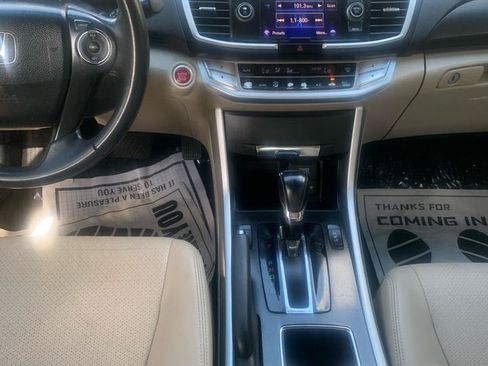 Used 2015 Honda Accord EX-L image 11