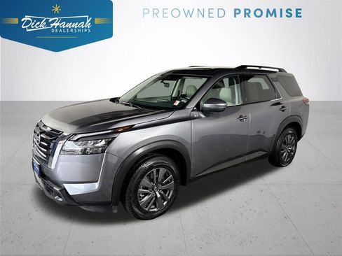 Used 2022 Nissan Pathfinder SV w/ SV Premium Package image 1