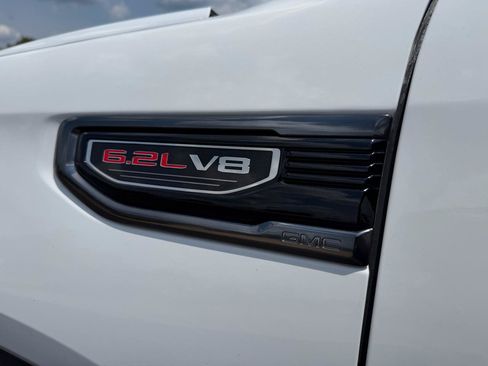 Used 2023 GMC Sierra 1500 AT4 AWD/4WD image 11