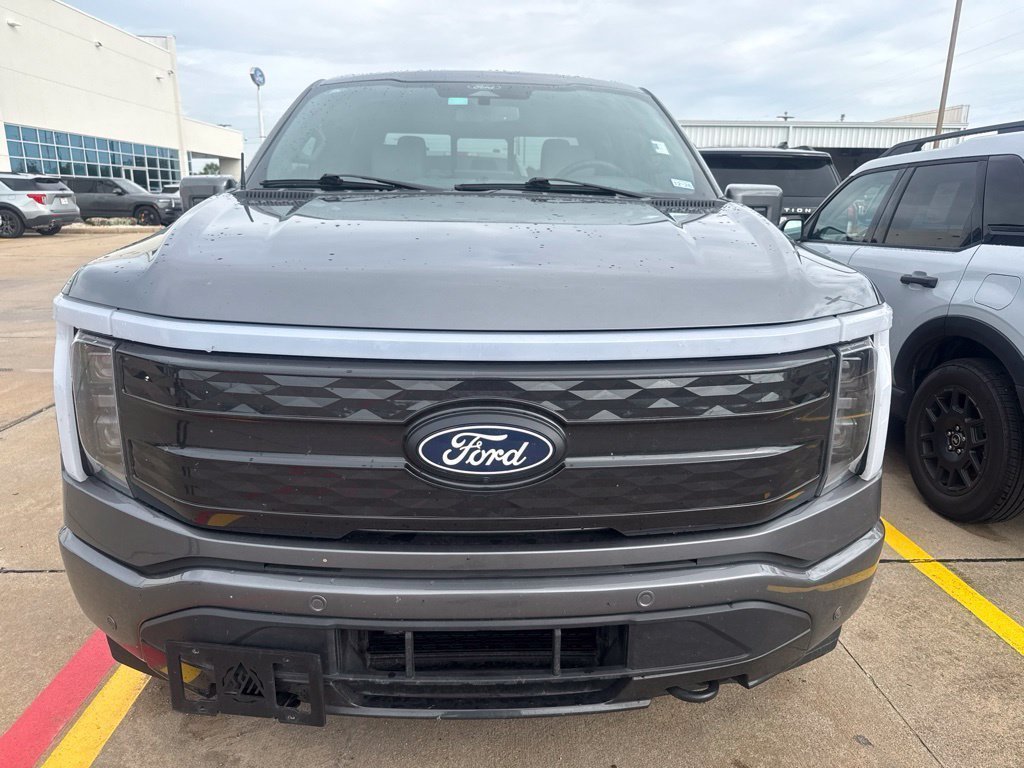 Used 2024 Ford F150 Lightning Platinum AWD/4WD image 2
