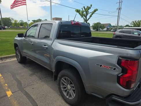 Certified 2025 Chevrolet Colorado LT w/ Advanced Trailering Package AWD/4WD image 4