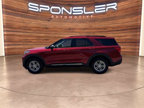 Used 2023 Ford Explorer XLT w/ Equipment Group 202A AWD/4WD image 2