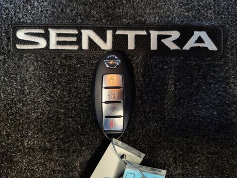 Used 2017 Nissan Sentra SL w/ SL Premium Technology Package image 31