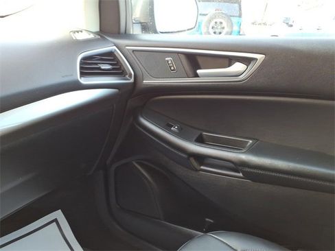 Used 2024 Ford Edge SEL w/ Convenience Package image 24