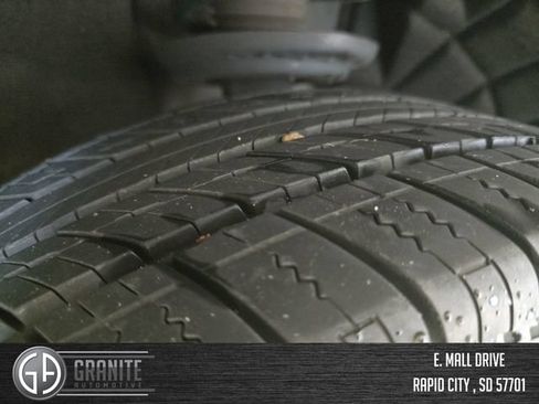 Used 2023 GMC Acadia Denali w/ Denali Technology Package AWD/4WD image 29
