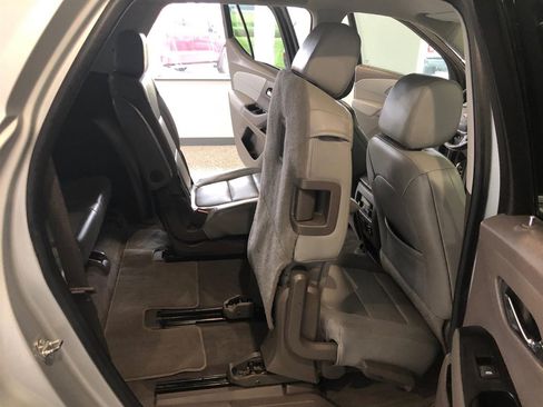 Used 2019 Chevrolet Traverse Premier image 16