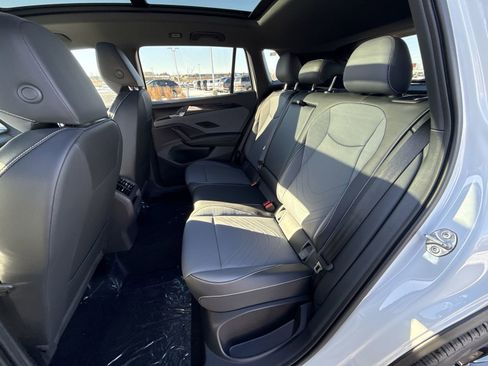 New 2026 Volkswagen Tiguan SE R-Line image 24