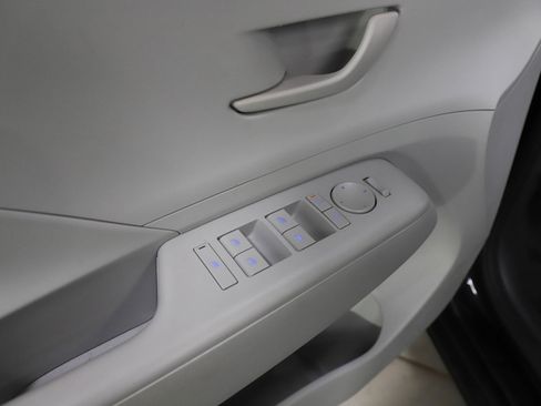 Used 2025 Hyundai Kona SEL image 19