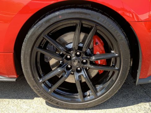 Used 2021 Ford Mustang Shelby GT500 w/ Technology Package image 59