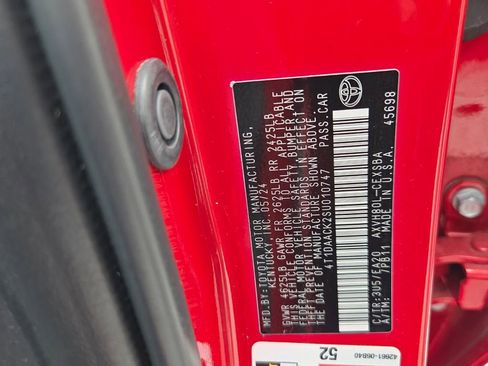 Used 2025 Toyota Camry SE image 6