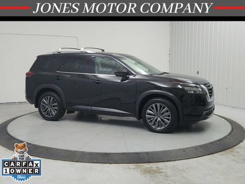 Used 2025 Nissan Pathfinder SL w/ SL Premium Package AWD/4WD image 1
