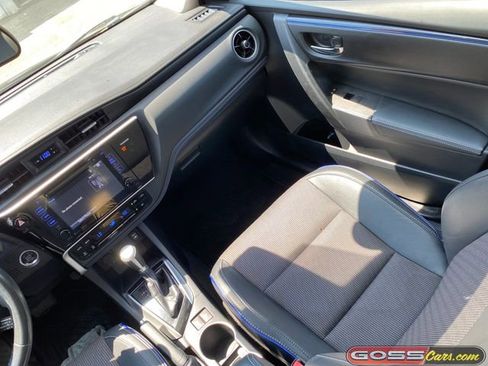 Used 2017 Toyota Corolla SE w/ SE Premium Package FWD image 16
