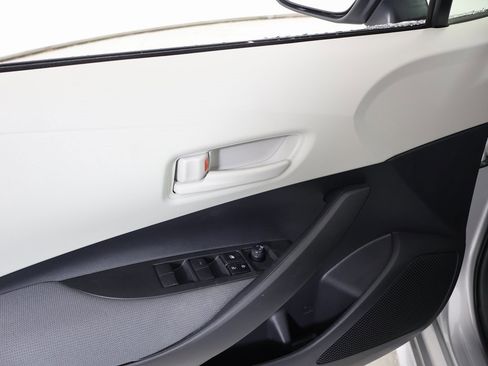 Used 2023 Toyota Corolla LE image 17