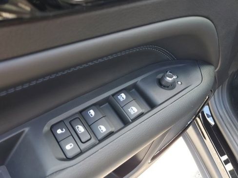 New 2026 Jeep Compass Latitude image 10