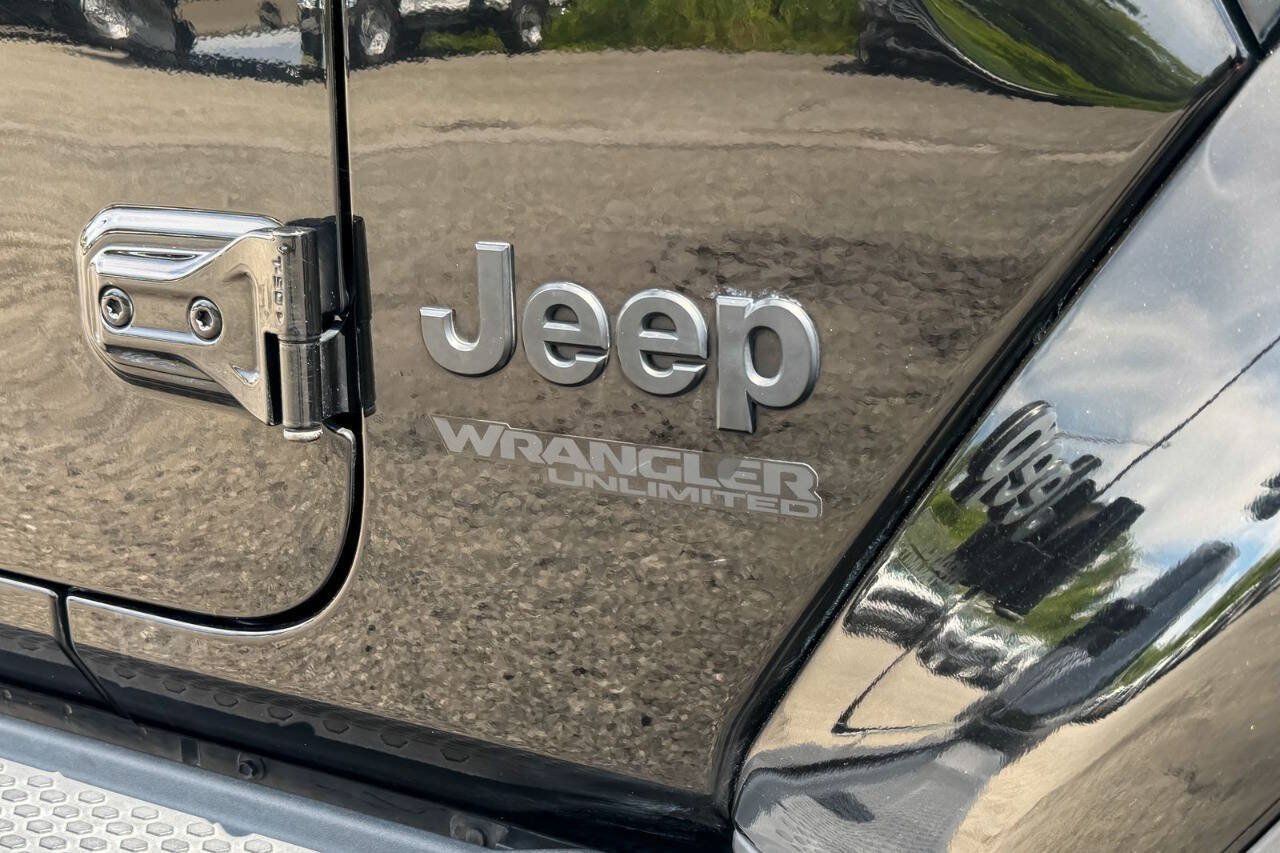 Used 2021 Jeep Wrangler Unlimited Sahara AWD/4WD image 11
