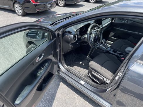 Used 2021 Kia Forte Sedan FWD image 12