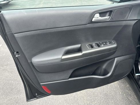 Used 2020 Kia Sportage LX w/ LX Popular Package image 13